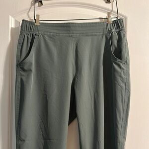 Eddie Bauer Women’s Green Travel Pants